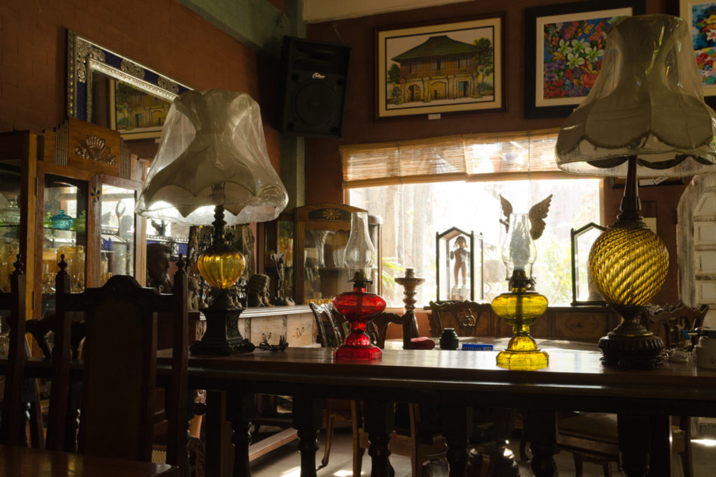 Bravo Filipino Magazine: Bahay ni Ligaya & Antiques