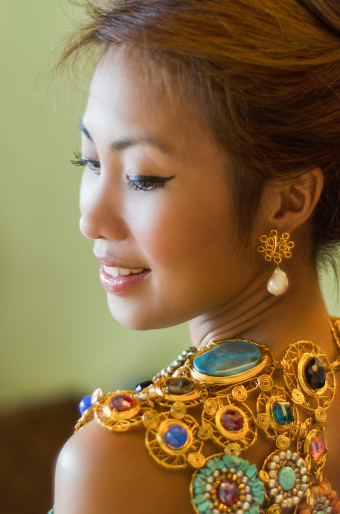 Bravo Filipino Magazine: Farah Abu